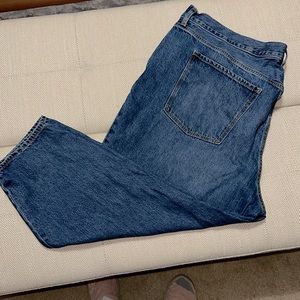 Old Navy Mid Rise Slouchy Taper Jeans 24